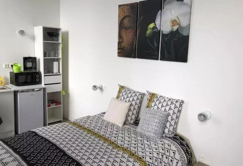 Aamiaismajoitus (B&B) Chateau Fourclins