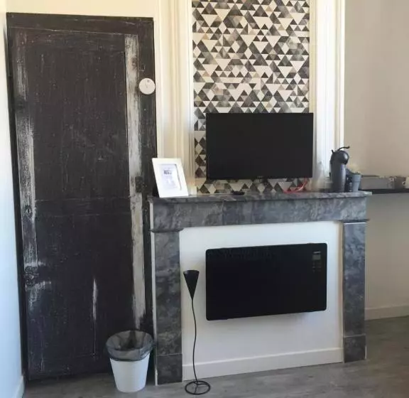 Aamiaismajoitus (B&B) Chateau Fourclins