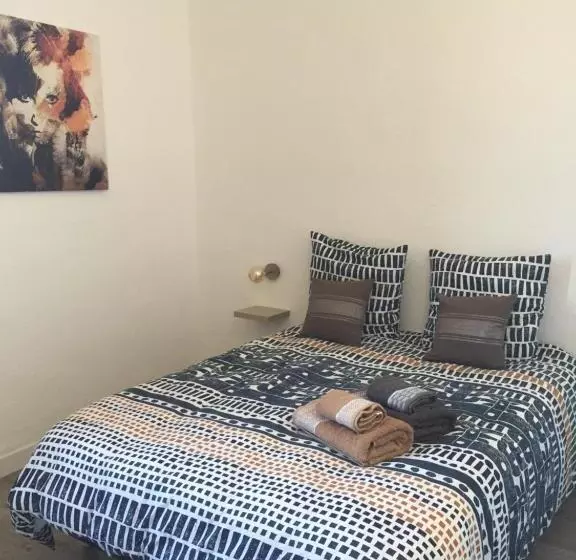 Aamiaismajoitus (B&B) Chateau Fourclins