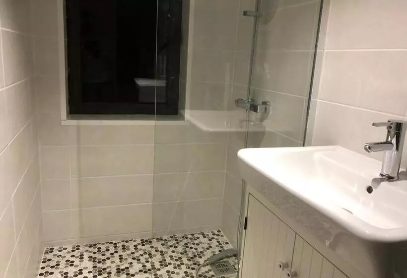 Aamiaismajoitus (B&B) Chateau Fourclins