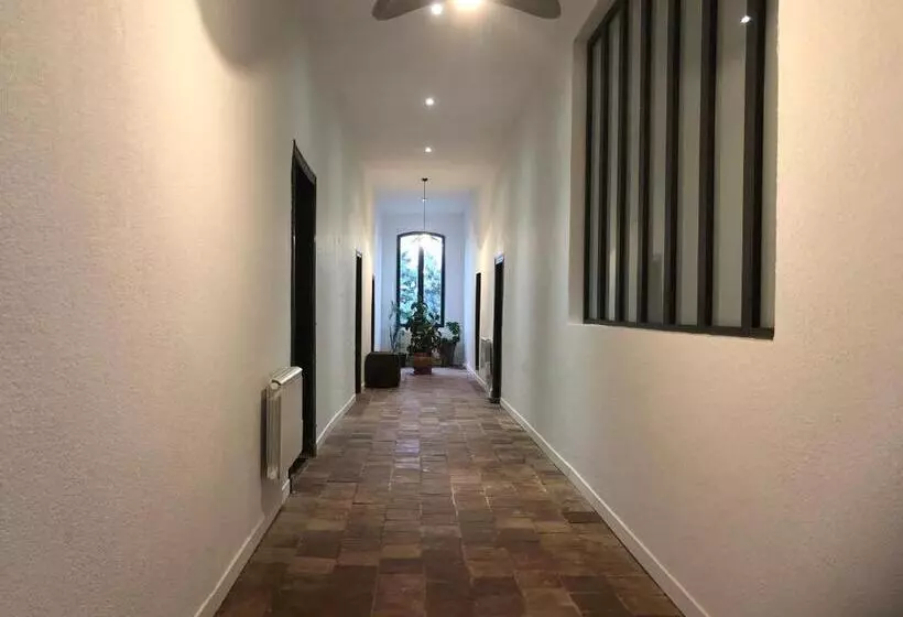 Aamiaismajoitus (B&B) Chateau Fourclins