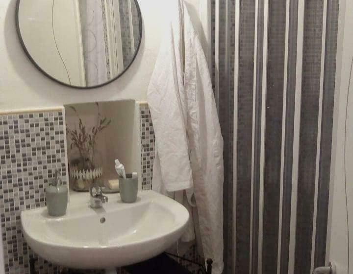 민박 La Casetta Di Isotta