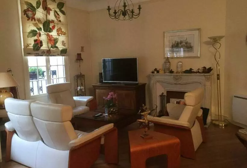 Aamiaismajoitus (B&B) Le Clos Des Roys