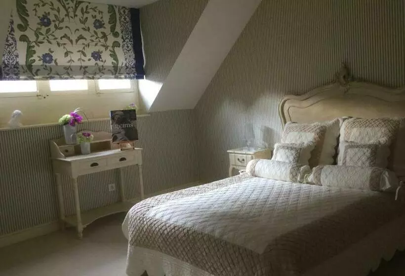 Aamiaismajoitus (B&B) Le Clos Des Roys