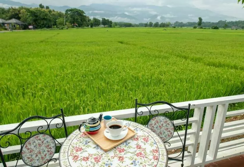 Hotelli Baan Kang Hun Pua Cottage