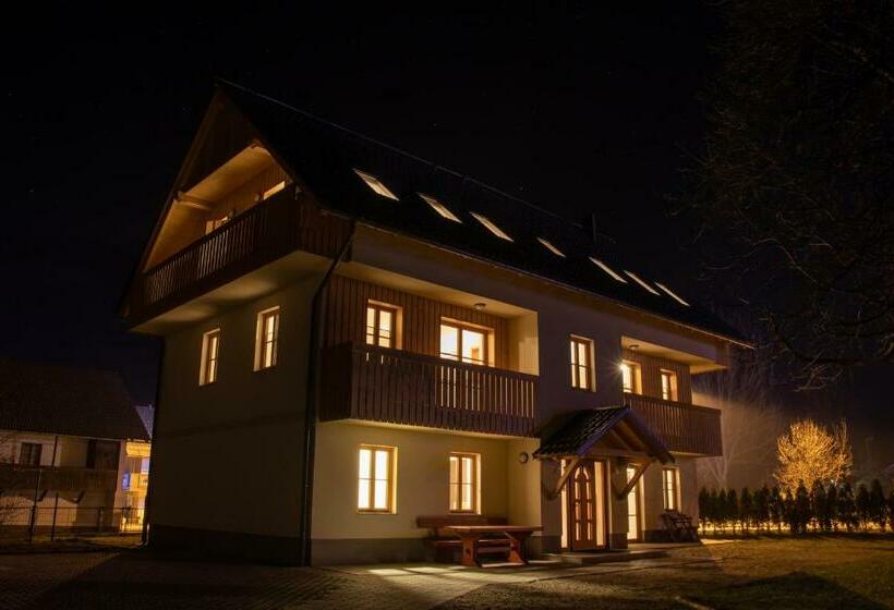 پانسیون Apartments & Rooms Pr Skalovc