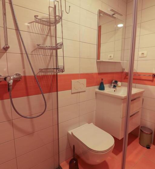 پانسیون Apartments & Rooms Pr Skalovc