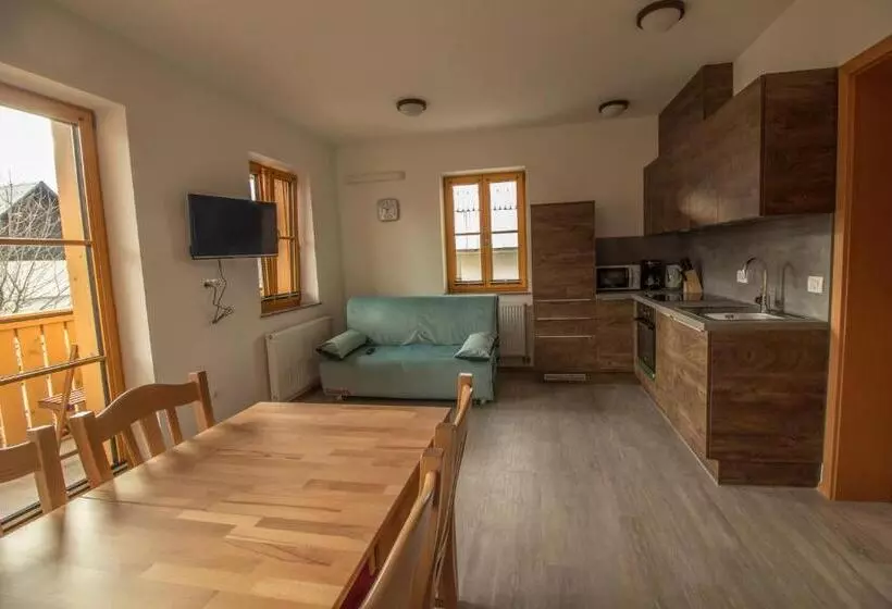 پانسیون Apartments & Rooms Pr  Skalovc
