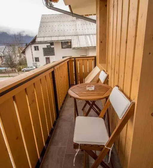 پانسیون Apartments & Rooms Pr  Skalovc
