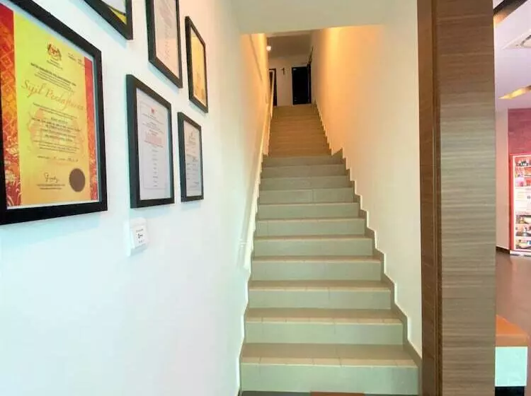 Zone Hotels, Telok Panglima Garang