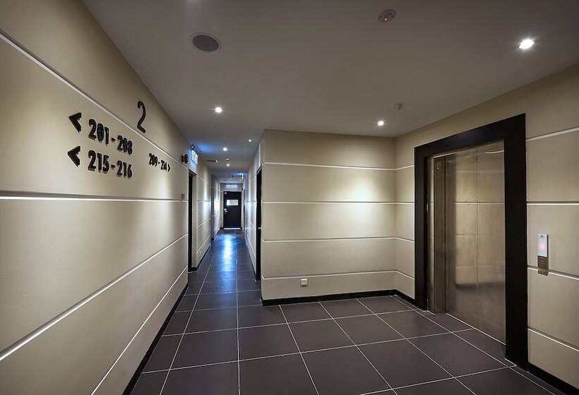 Zone Hotels, Telok Panglima Garang