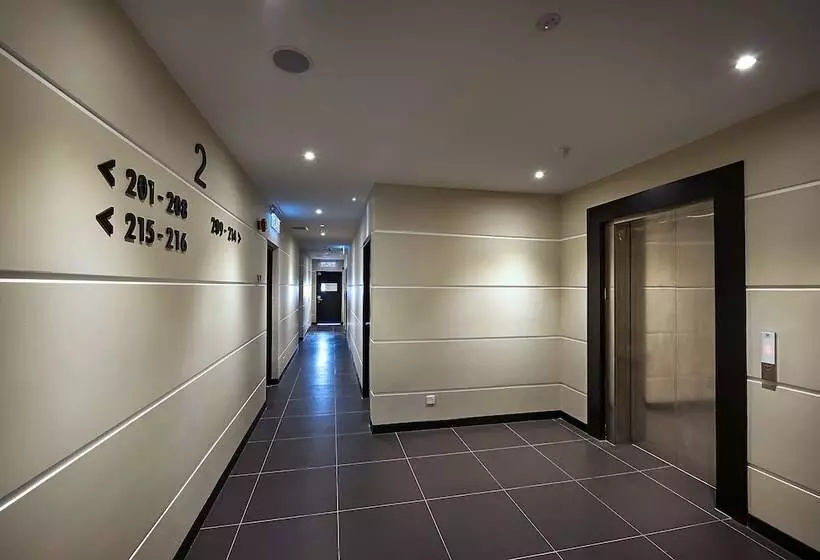 Zone Hotels, Telok Panglima Garang