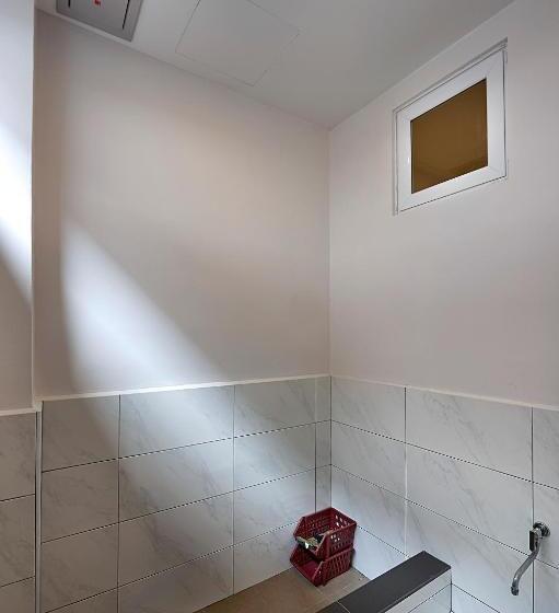 Zone Hotels, Telok Panglima Garang