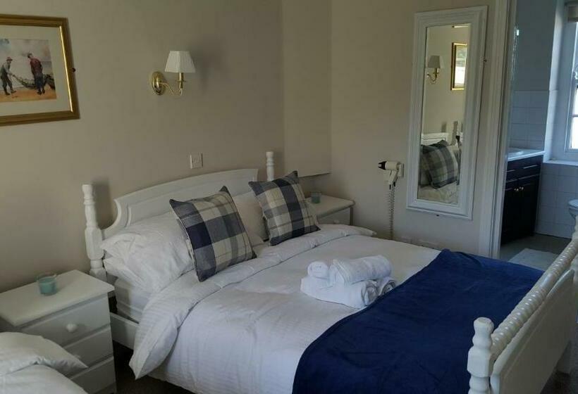 צימר Central Bar Guesthouse