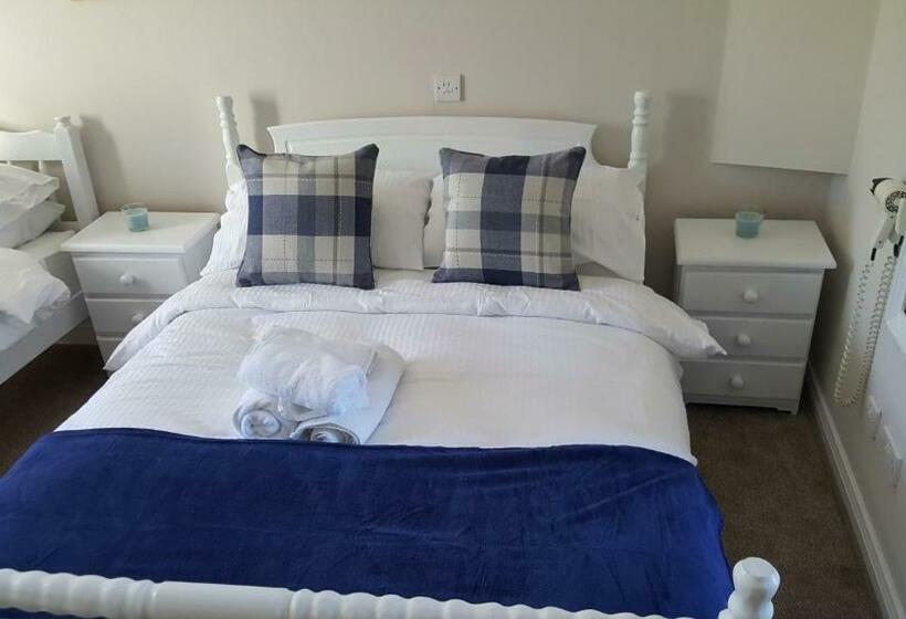 צימר Central Bar Guesthouse