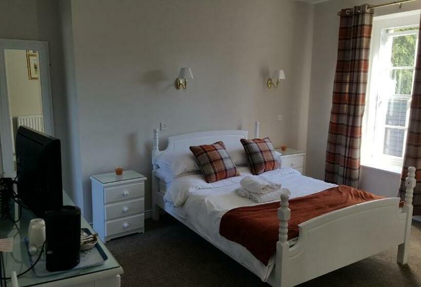 צימר Central Bar Guesthouse