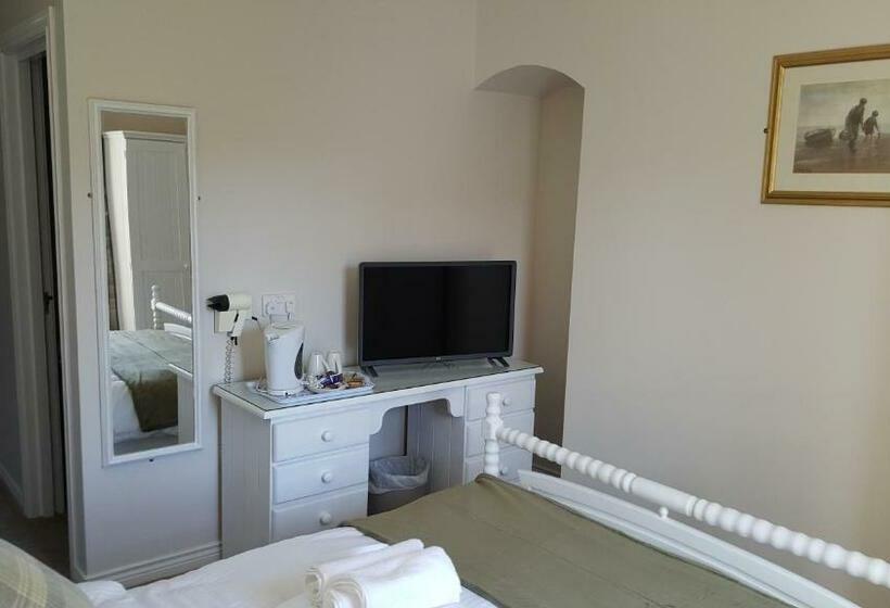 צימר Central Bar Guesthouse