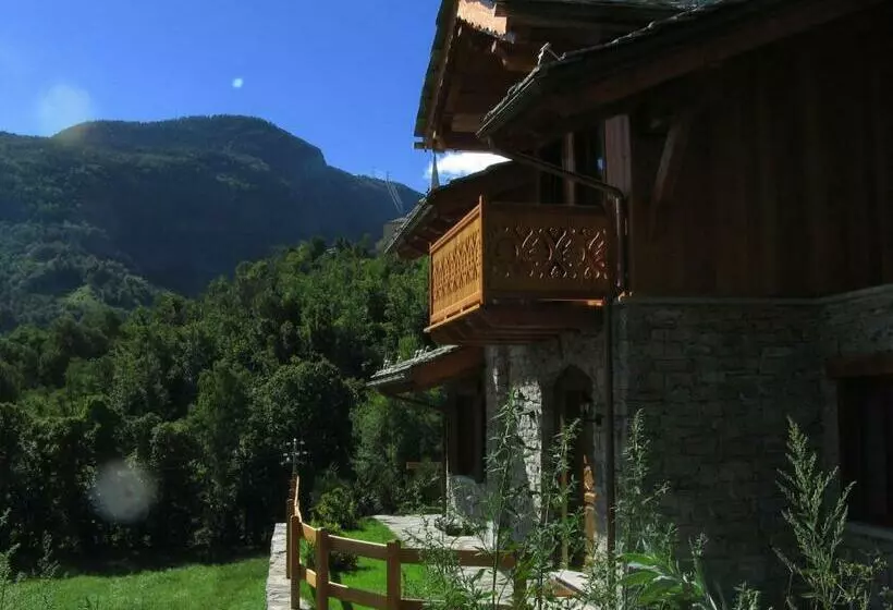 Aamiaismajoitus (B&B) Le Renard D Introd