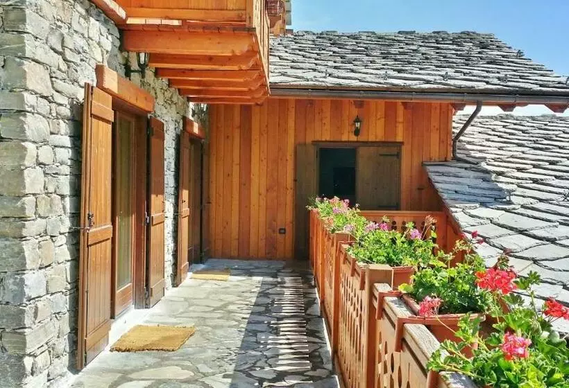 Aamiaismajoitus (B&B) Le Renard D Introd