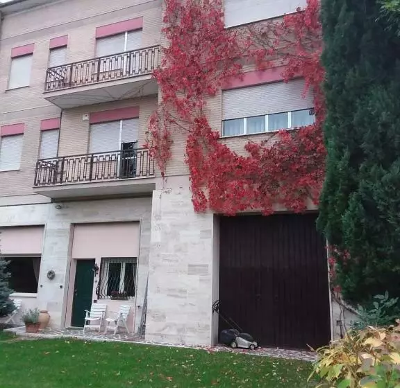 تختخواب و صبحانه Maison Lavande