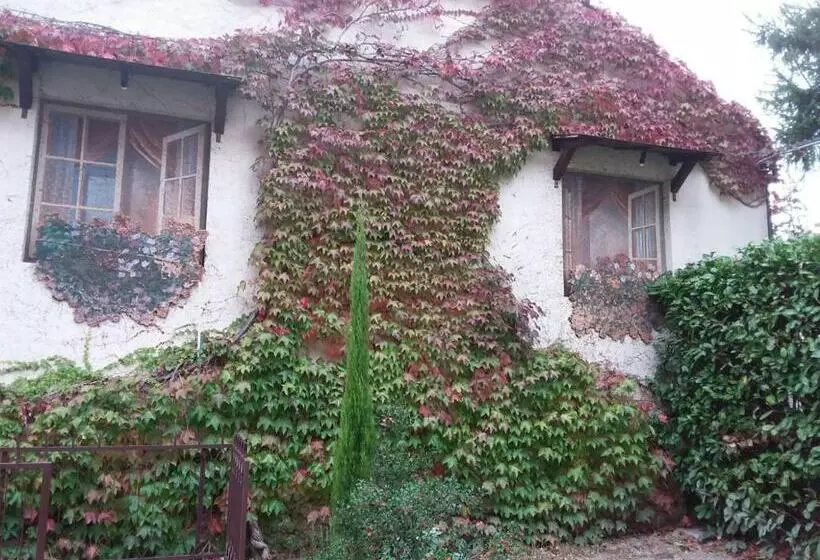 تختخواب و صبحانه Maison Lavande