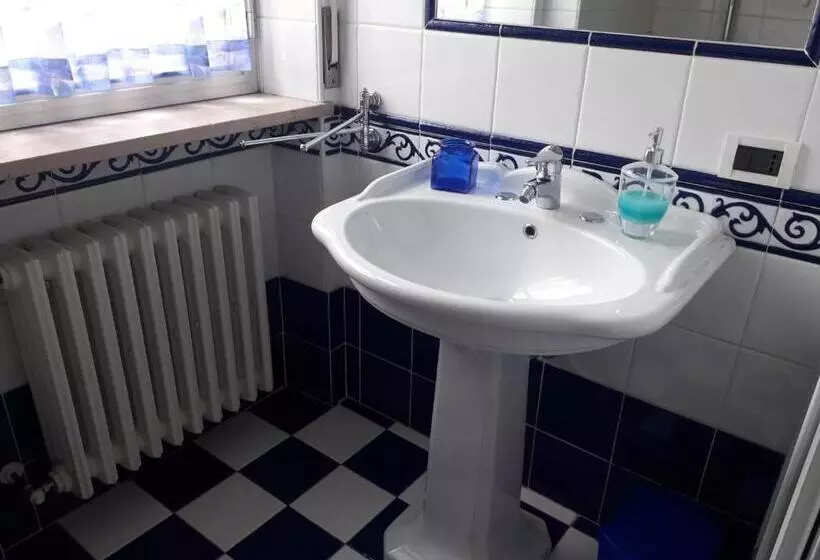 تختخواب و صبحانه Maison Lavande