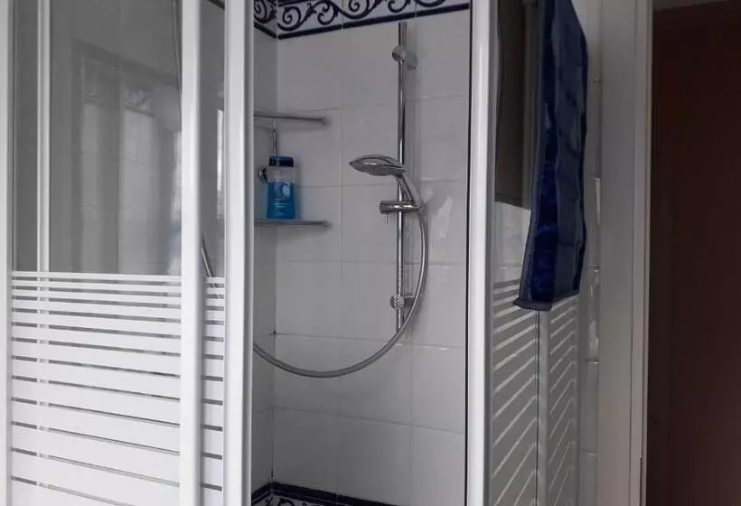 تختخواب و صبحانه Maison Lavande