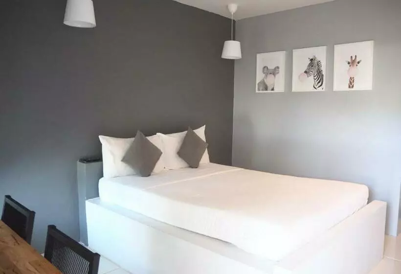 Hotel Sichon Modern House