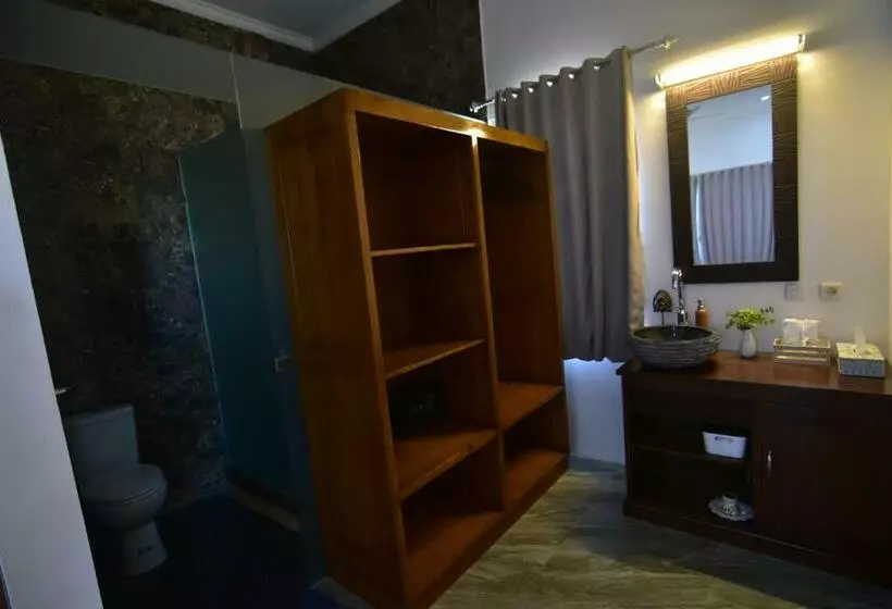 Majatalo Wanagiri Cosmic Nature Villa