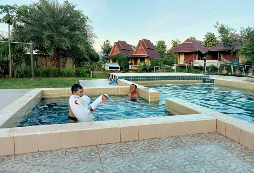 הוסטל Jj&j Garden