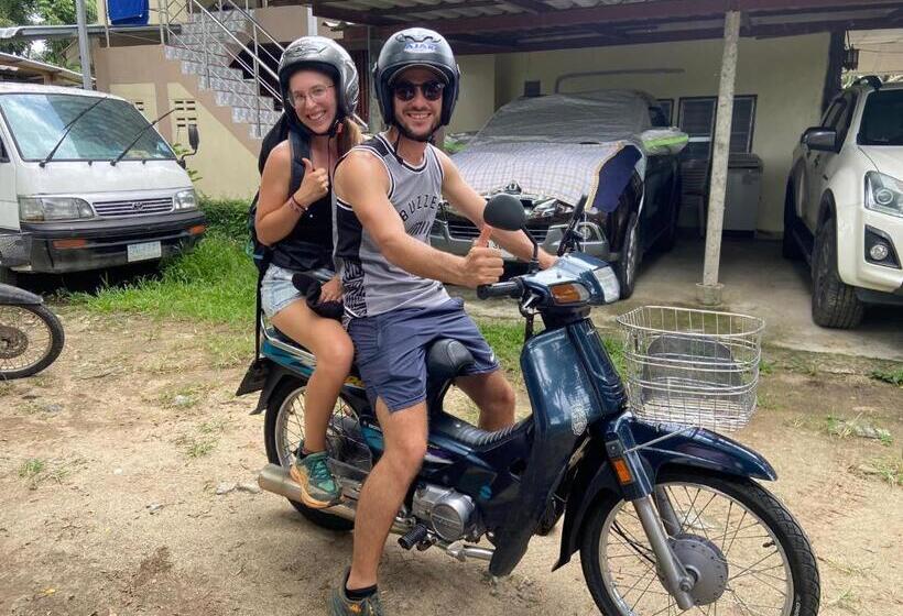 הוסטל Jj&j Garden