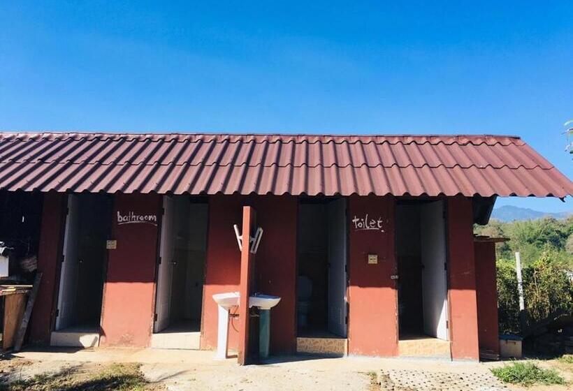 הוסטל Jj&j Garden