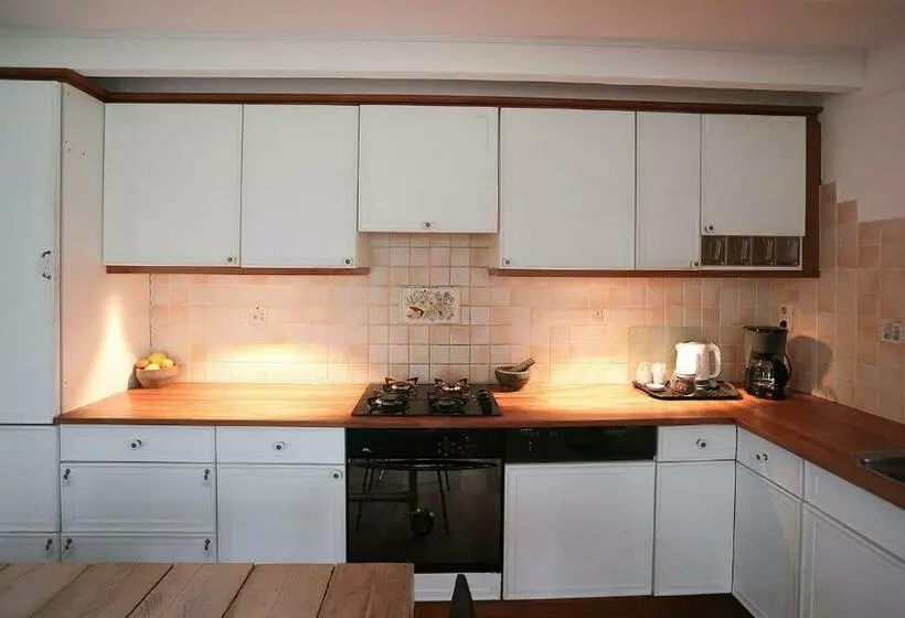 Aamiaismajoitus (B&B) Ons Tuinhuis