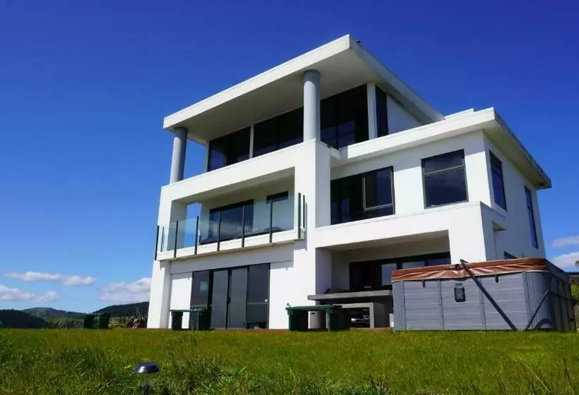 Aamiaismajoitus (B&B) White House