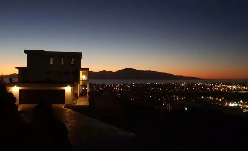 Aamiaismajoitus (B&B) White House