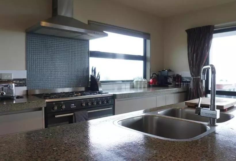 Aamiaismajoitus (B&B) White House