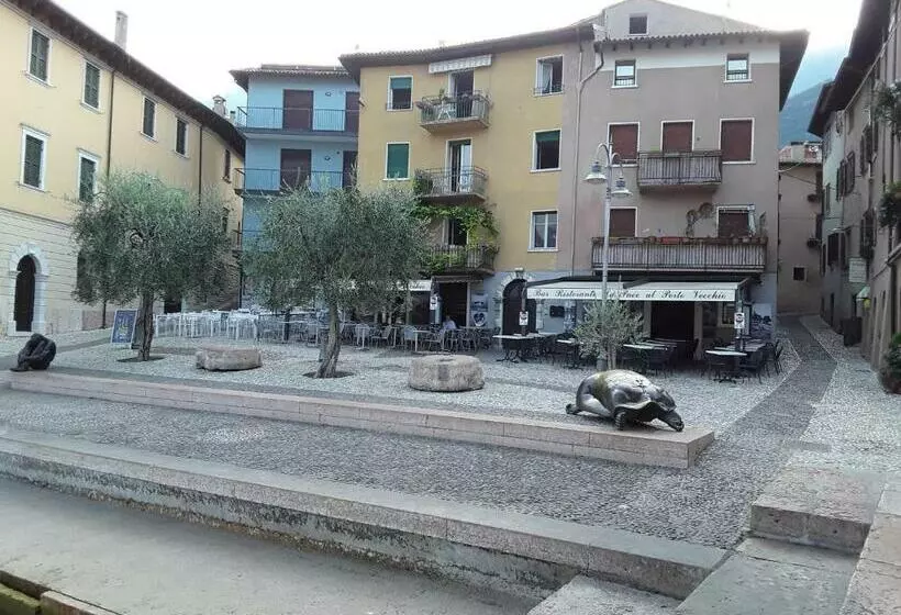 ペンション Camera Il Borgo Vicino Al Castello Con Parcheggio