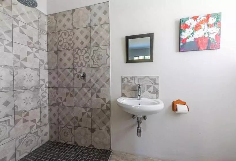 Majatalo Roscommon Guest House