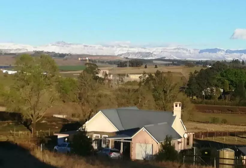 Majatalo Roscommon Guest House