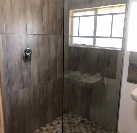 Lomakeskus Jock Of The Bushveld