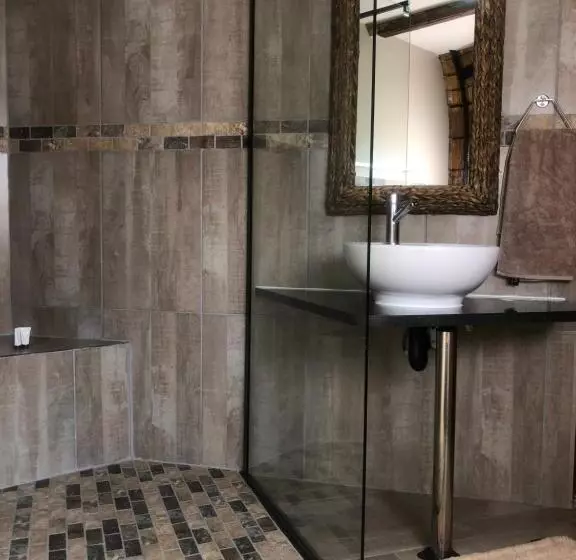 Lomakeskus Jock Of The Bushveld