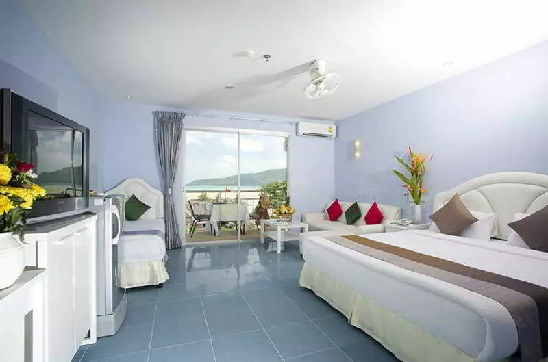 Chalong Beach Hotel & Spa