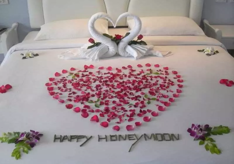 Chalong Beach Hotel & Spa