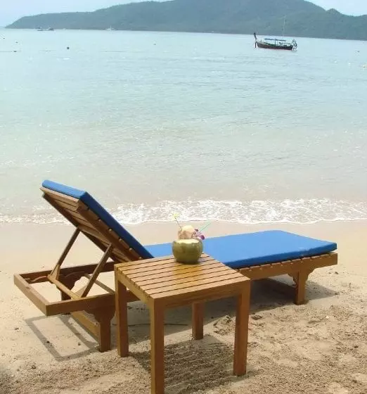 Chalong Beach Hotel & Spa