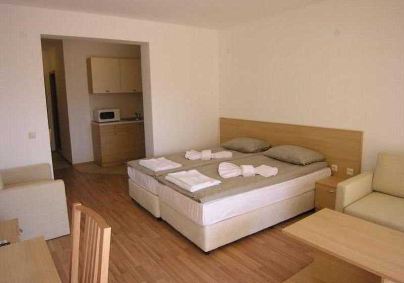 Corsica Aparment Complex