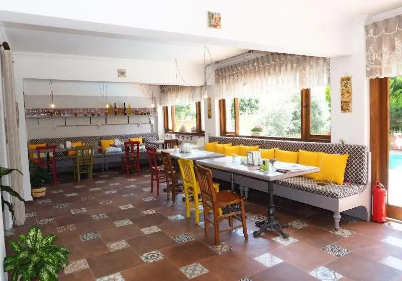 Foca 1887 Otel