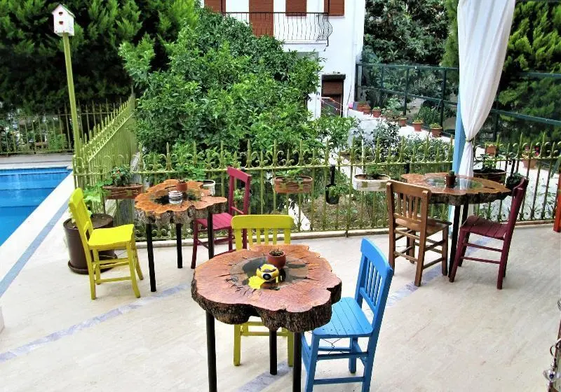Foca 1887 Otel