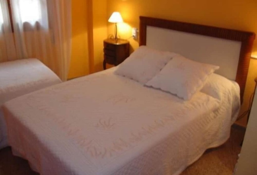 Hostal Restaurante Arasa