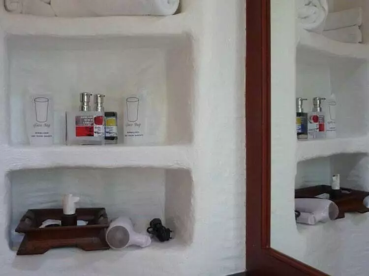 فندق Bangtao Beach Chalet Resort