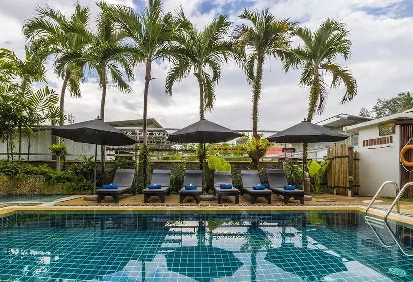 فندق Bangtao Beach Chalet Resort